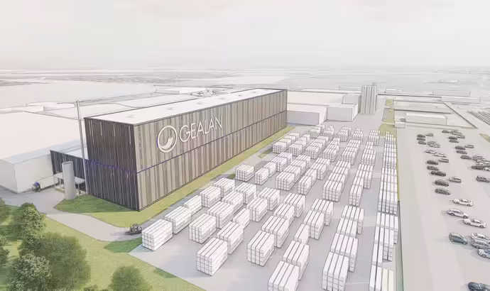 Multi-million euro project kicks off:  Groundbreaking ceremony for the GEALAN high-bay warehouse in 